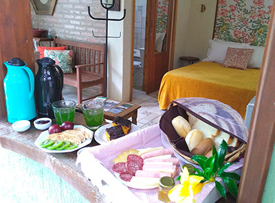 Cesta de Café da Manhã na Varanda da Suíte